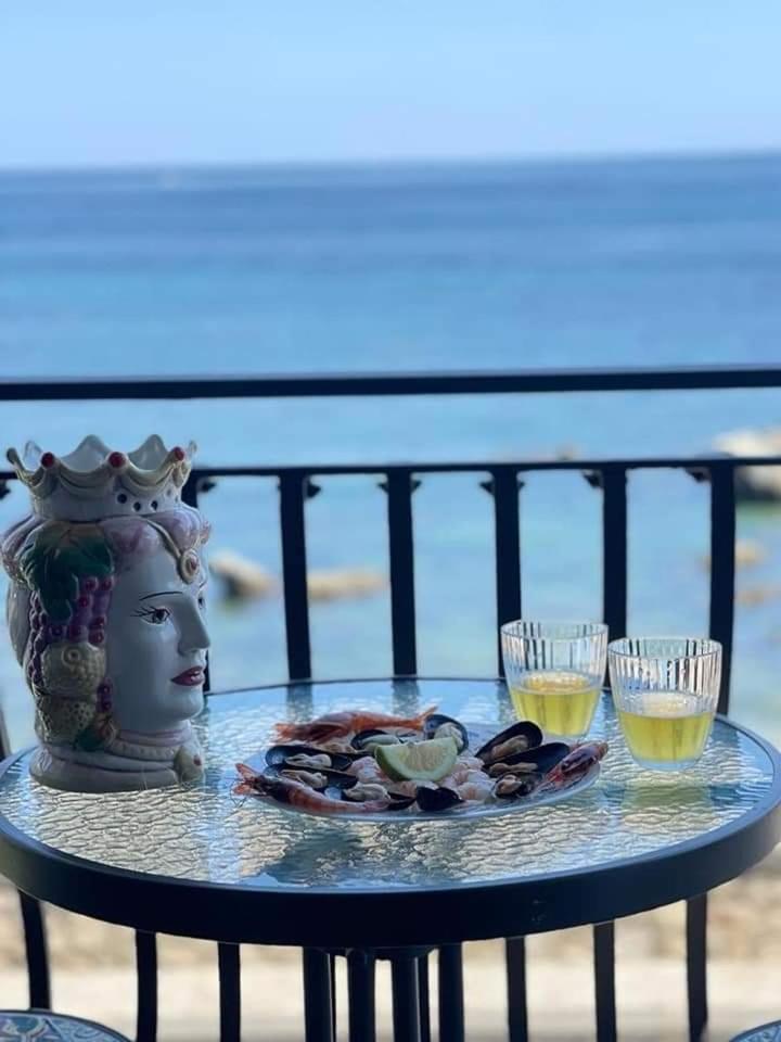 Casa Nicole Fronte Mare Villa Джардини Наксос Екстериор снимка