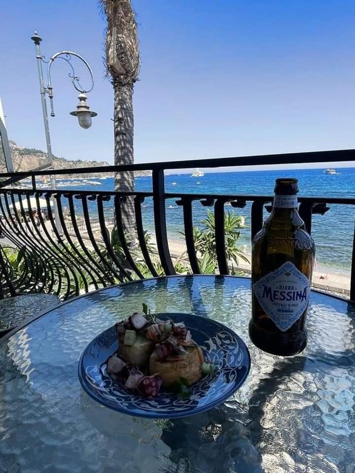 Casa Nicole Fronte Mare Villa Джардини Наксос Екстериор снимка