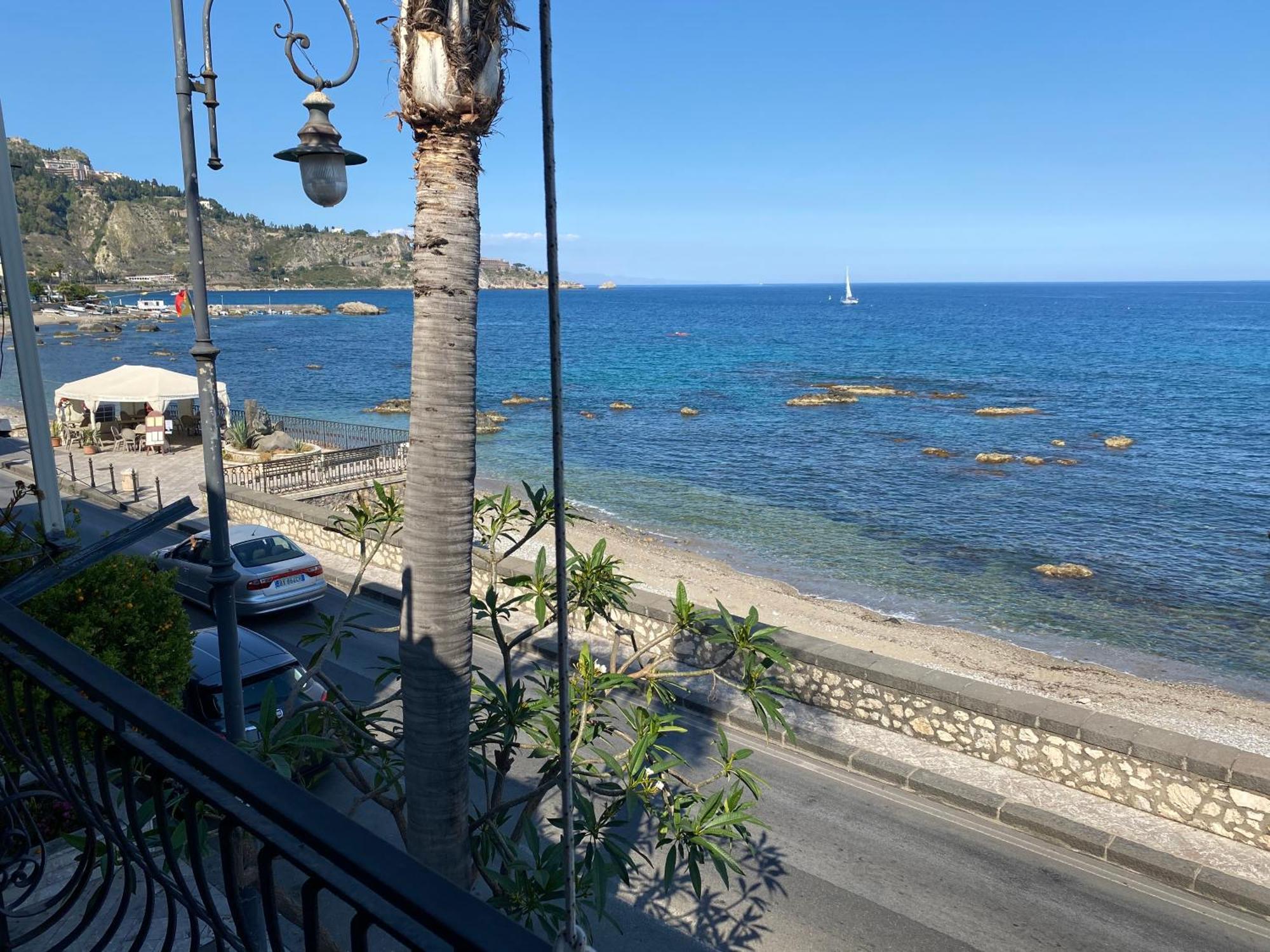 Casa Nicole Fronte Mare Villa Джардини Наксос Екстериор снимка