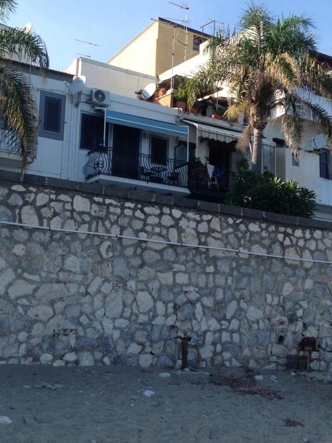 Casa Nicole Fronte Mare Villa Джардини Наксос Екстериор снимка