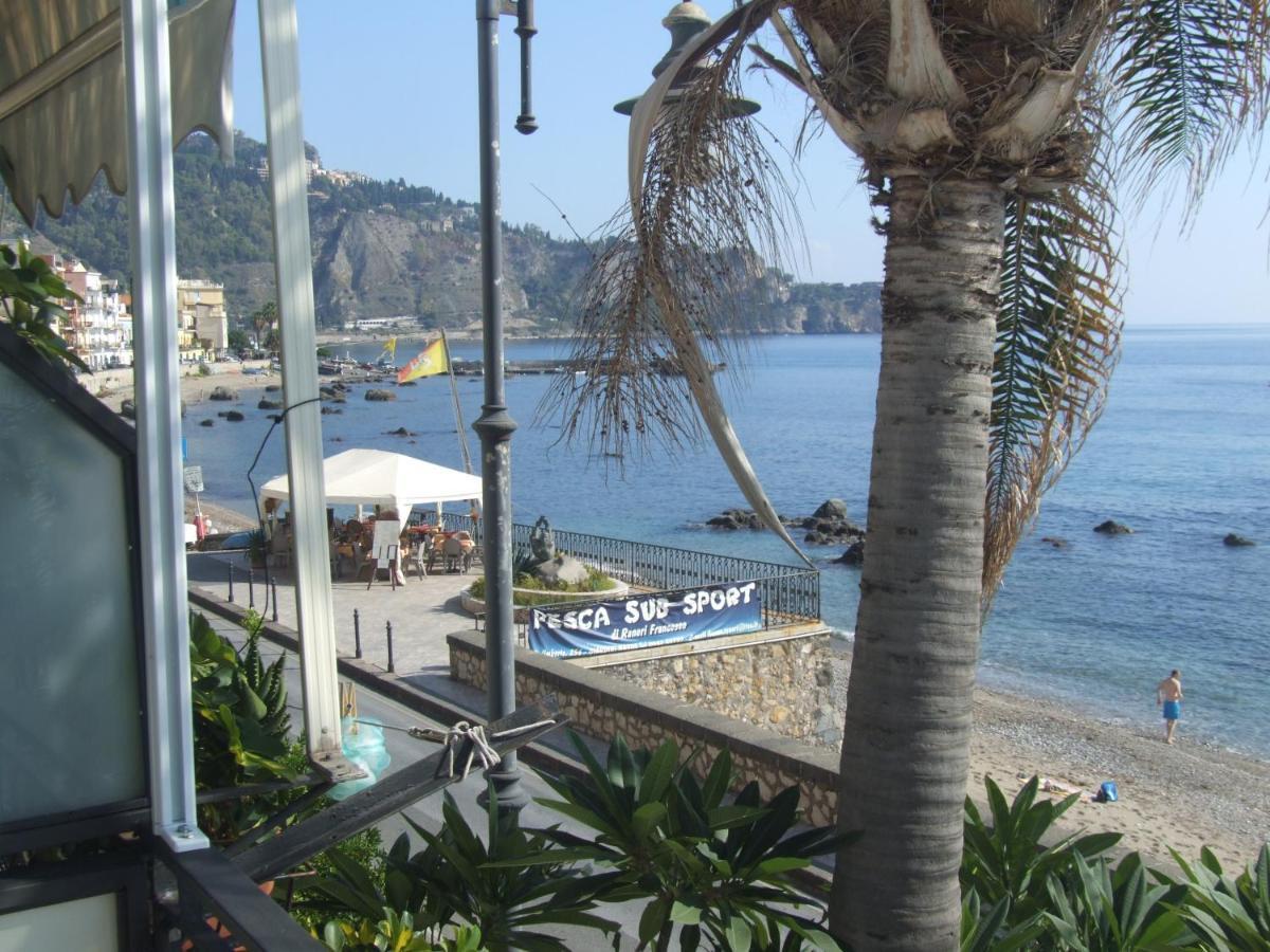 Casa Nicole Fronte Mare Villa Джардини Наксос Екстериор снимка