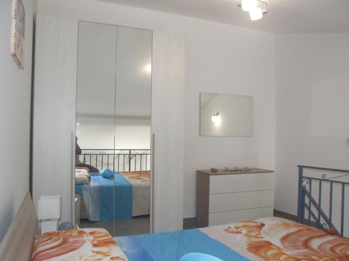 Casa Nicole Fronte Mare Villa Джардини Наксос Екстериор снимка